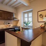 Ginestra فيلة Poggioni